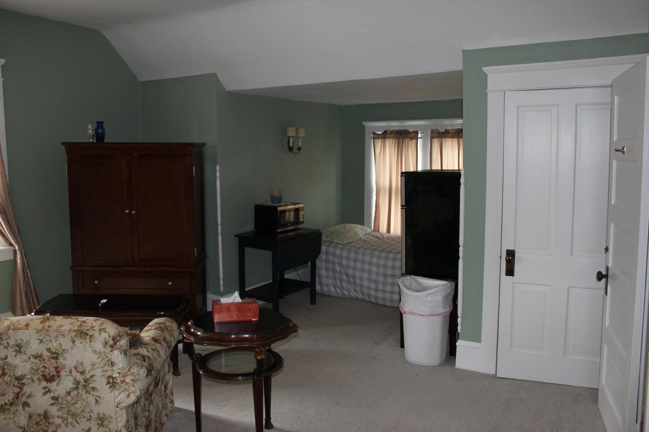 Victorian Charm Inn Towanda Exterior photo