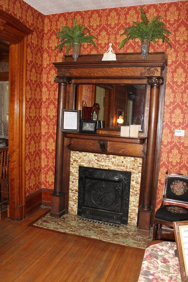 Victorian Charm Inn Towanda Exterior photo